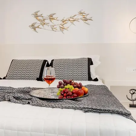 Otel Alenor Naxos City