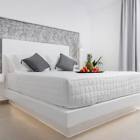 Otel Alenor Naxos City