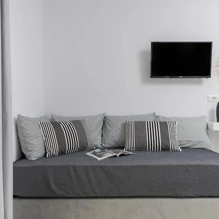 Otel Alenor Naxos City