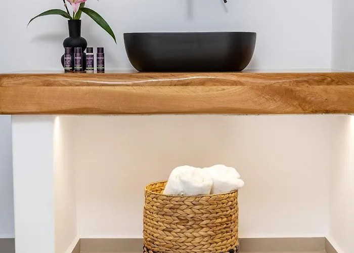 Alenor 2* Naxos City