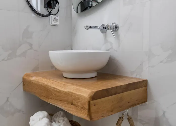 Alenor 2* Naxos City