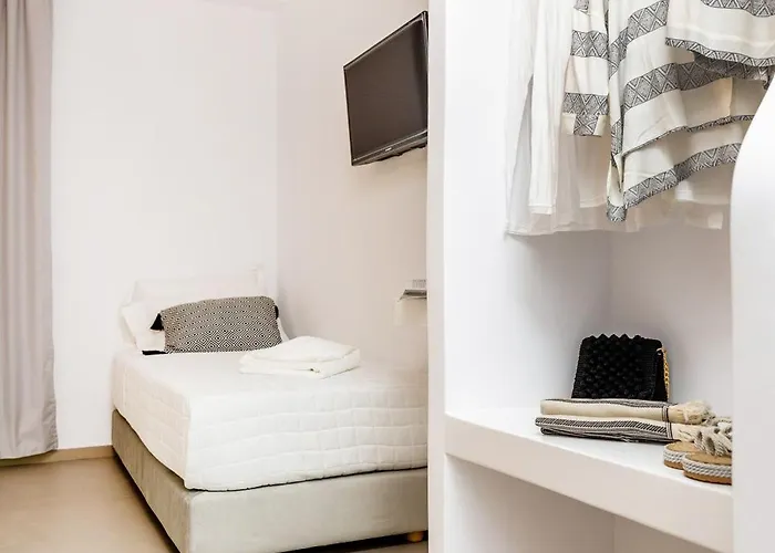 Alenor 2* Naxos City